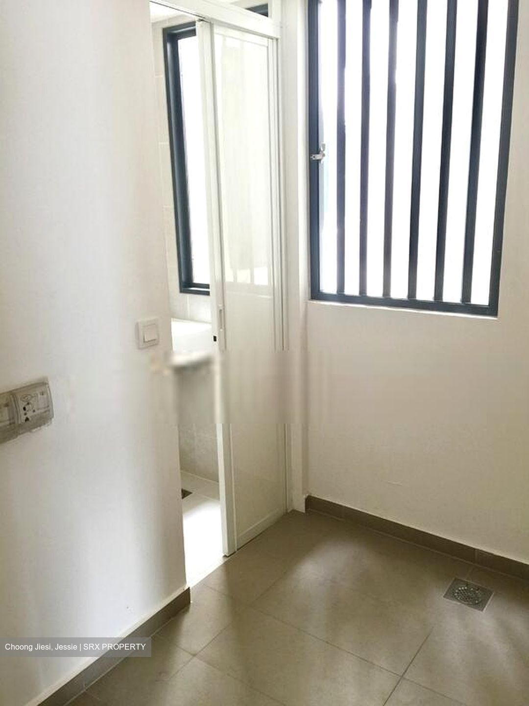 The Lakefront Residences (D22), Condominium #415225211